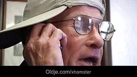 电影中的性爱与陌生人穿透的作弊妓女