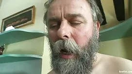 普顿喜欢在她的屁股里面放一个大公鸡