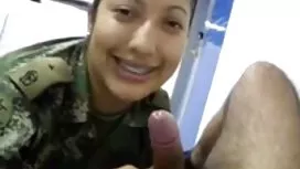 妻子尖叫着被一个黑人陌生人搞砸了