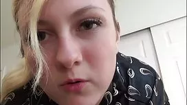 他的母亲是个妓女，教他和男朋友干得更好